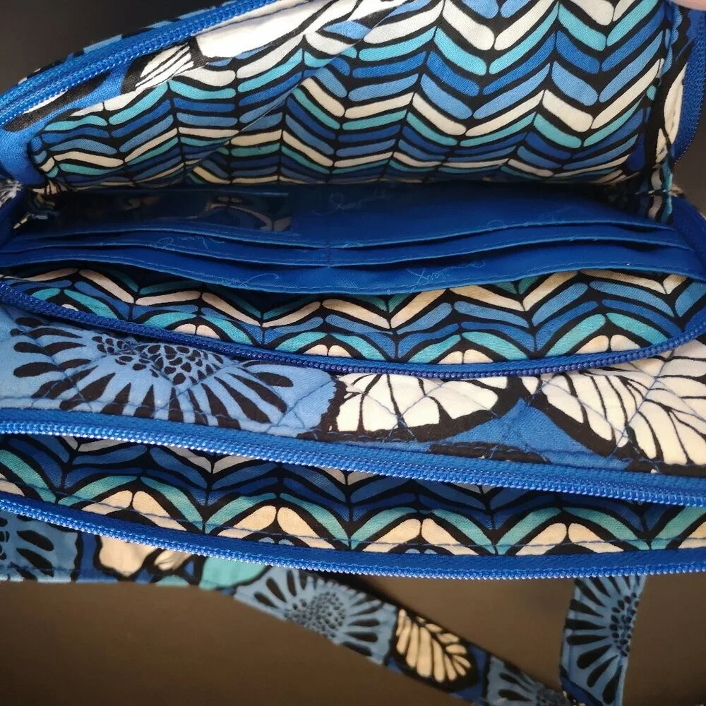 Vera Bradley Crosstown Adjustable Strap Crossbody/Shoulder Bag Blue Bayou Print - Picture 3 of 12